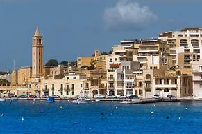 Exceptional Sunlit Apart Marsaskala Bay