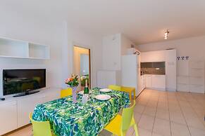 Torbole Relax Pool Balcony Apartment 2
