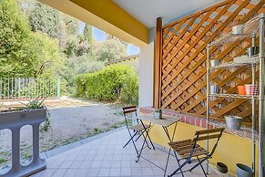 Perla del Lago Near the Beach