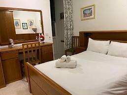 Sea and sun Views 2bd Apt Marsalforn Gozo