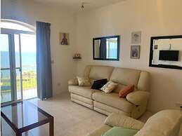 Sea and sun Views 2bd Apt Marsalforn Gozo