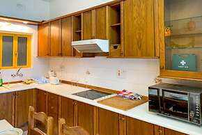 Sea and sun Views 2bd Apt Marsalforn Gozo