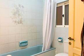 Sea and sun Views 2bd Apt Marsalforn Gozo