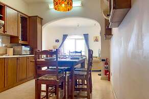 Sea and sun Views 2bd Apt Marsalforn Gozo