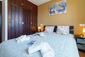 Sunny Tranquility With Pool