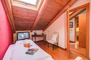 La Torre In The Center Of Town