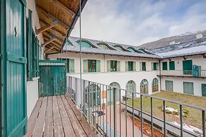 La Torre In The Center Of Town