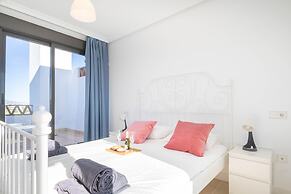 Sunset Sunshine Pool and Golf