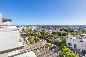 Sunset Sunshine Pool and Golf
