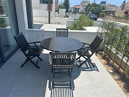 Limassol Urban Beach Retreat- 500m From the Beach
