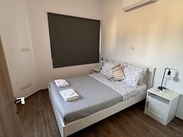 Limassol Urban Beach Retreat- 500m From the Beach