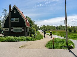 Well-maintained Chalet Near Amsterdam