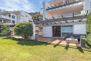 Apt Mairena Forest sea View Pool