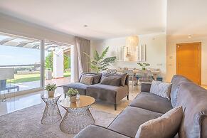 Apt Mairena Forest sea View Pool