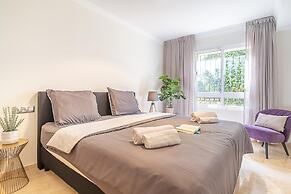 Apt Mairena Forest sea View Pool