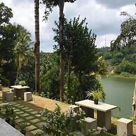Kandy Rivers Edge Nature Resort