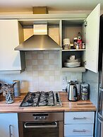 Housesleeps5-parking-garden-privateentrance