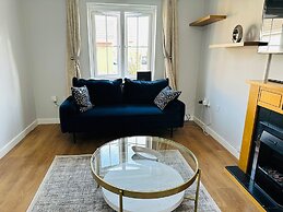 Housesleeps5-parking-garden-privateentrance