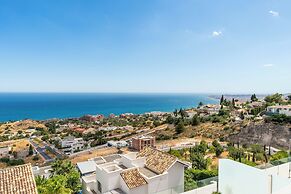 Benalmadena Luxury 4 Bed Apartment Jacuzzi