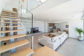 Benalmadena Luxury 4 Bed Apartment Jacuzzi