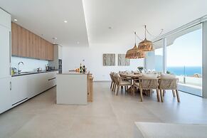 Benalmadena Luxury 4 Bed Apartment Jacuzzi