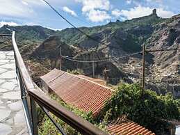 House Sleeps6-parking-garden-pool in Summer-pet