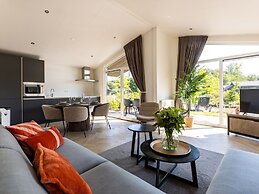 Chalet With a Bath tub