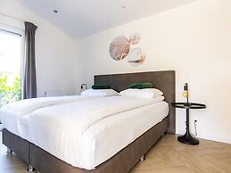 Chalet With a Bath tub