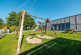 Modern Holiday Home 600 m From the sea