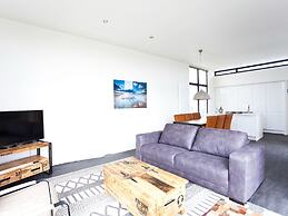 Modern Holiday Home 600 m From the sea