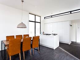 Modern Holiday Home 600 m From the sea