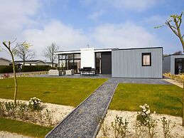 Modern Holiday Home 600 m From the sea