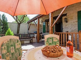 Elegant Holiday Home in Coubjours