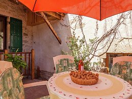 Elegant Holiday Home in Coubjours