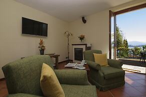 The Cottage on the Lake