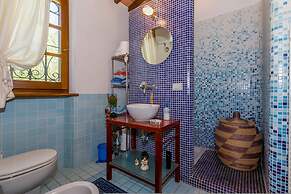 Villa Pallina With Pool