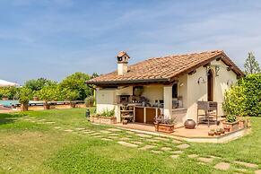 Villa Pallina With Pool