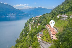 Va Pensiero sul Lago Stunning View