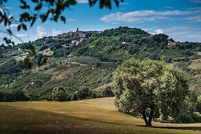 Tuscan Sun With Shared Pool