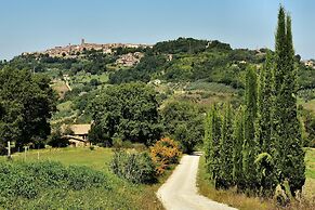 Tuscan Sun With Shared Pool