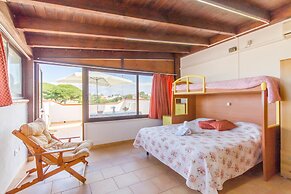 Villa Marzia With Garden and Near the sea