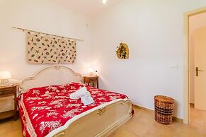 Villa Marzia With Garden and Near the sea