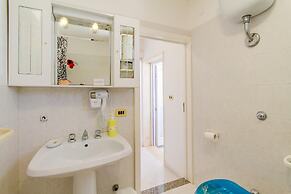 Villa Marzia With Garden and Near the sea