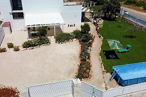 Villa Marzia With Garden and Near the sea