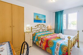 Villa Marzia With Garden and Near the sea