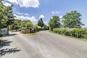 Noce Family Apt With Pool Near Volterra