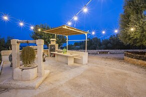 Rebea Trulli Home With Pool Fasano