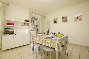 Torbole Relax Pool Balcony Apartment