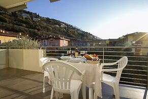 Torbole Relax Pool Balcony Apartment