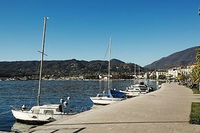 Rossella Lake View in Salo